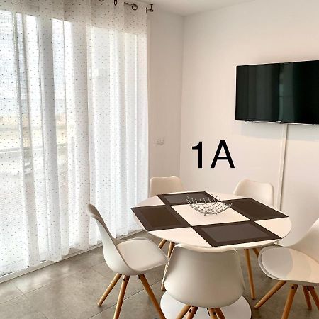 Edifici Valeria Apartment Empuriabrava Bagian luar foto