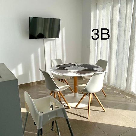 Edifici Valeria Apartment Empuriabrava Bagian luar foto