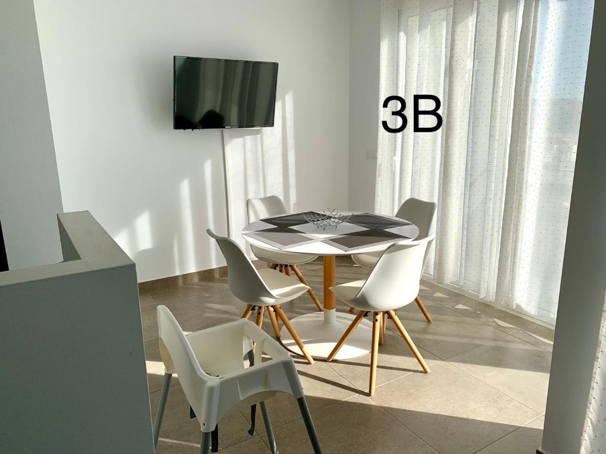 Edifici Valeria Apartment Empuriabrava Bagian luar foto