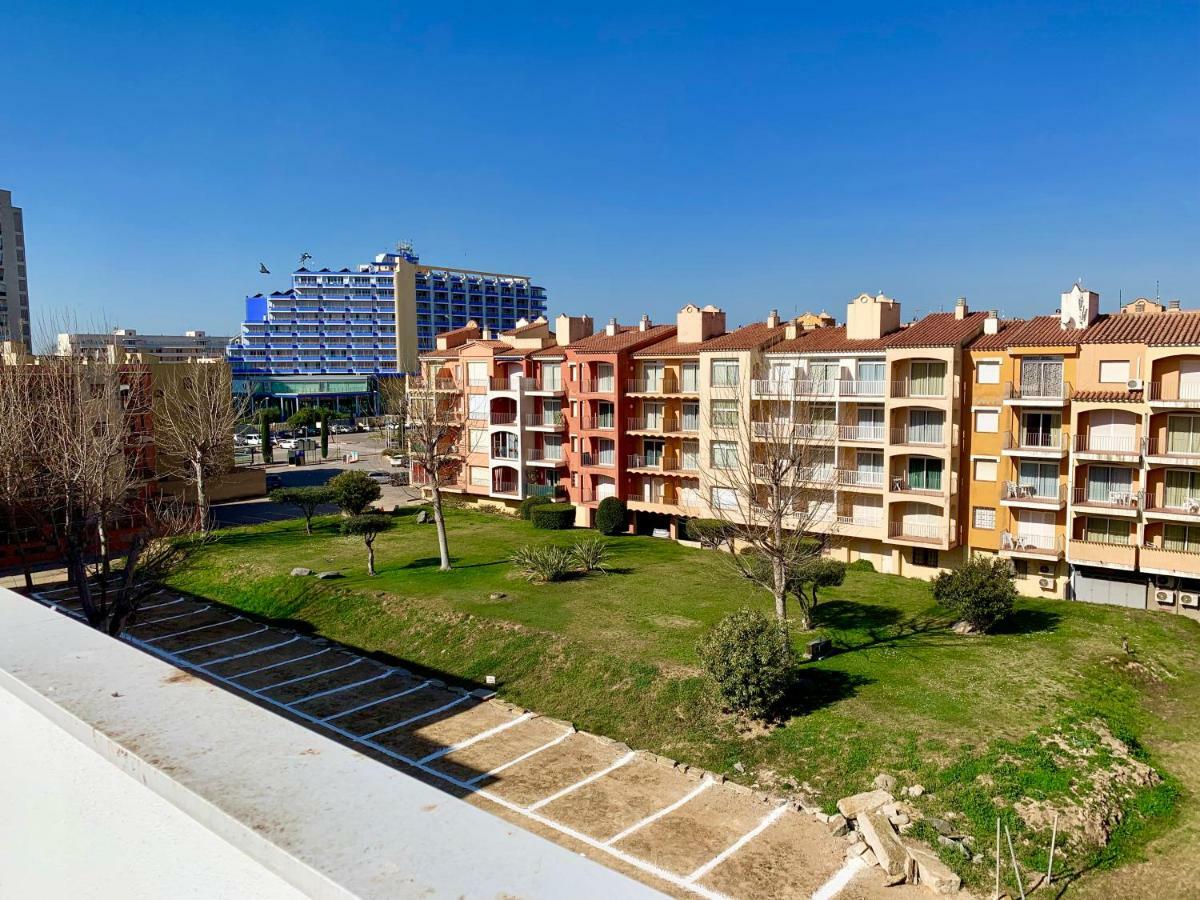 Edifici Valeria Apartment Empuriabrava Bagian luar foto