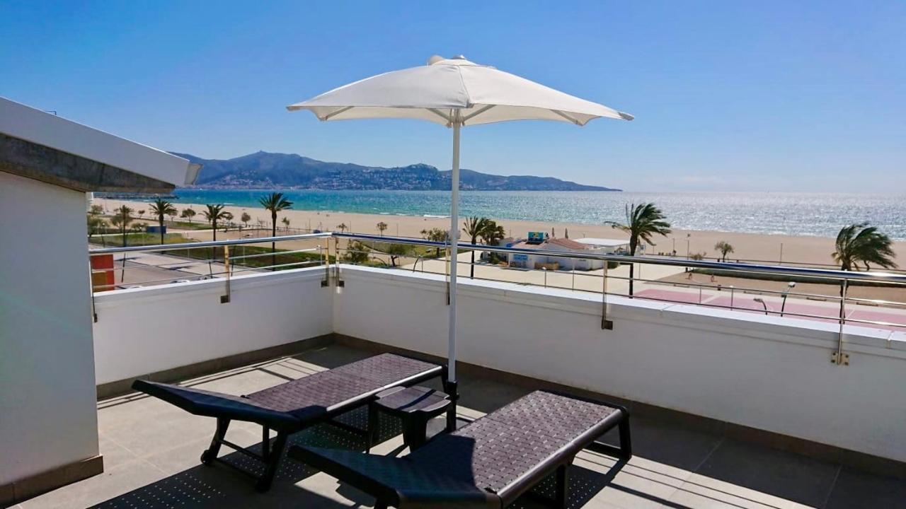 Edifici Valeria Apartment Empuriabrava Bagian luar foto