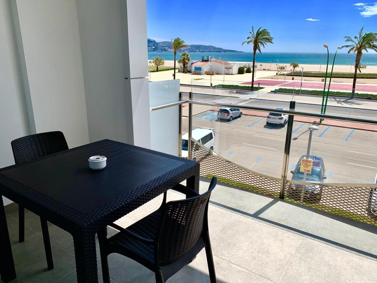 Edifici Valeria Apartment Empuriabrava Bagian luar foto